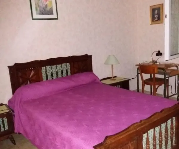 Saint Michel 2 Etoiles * Moulin-Mage